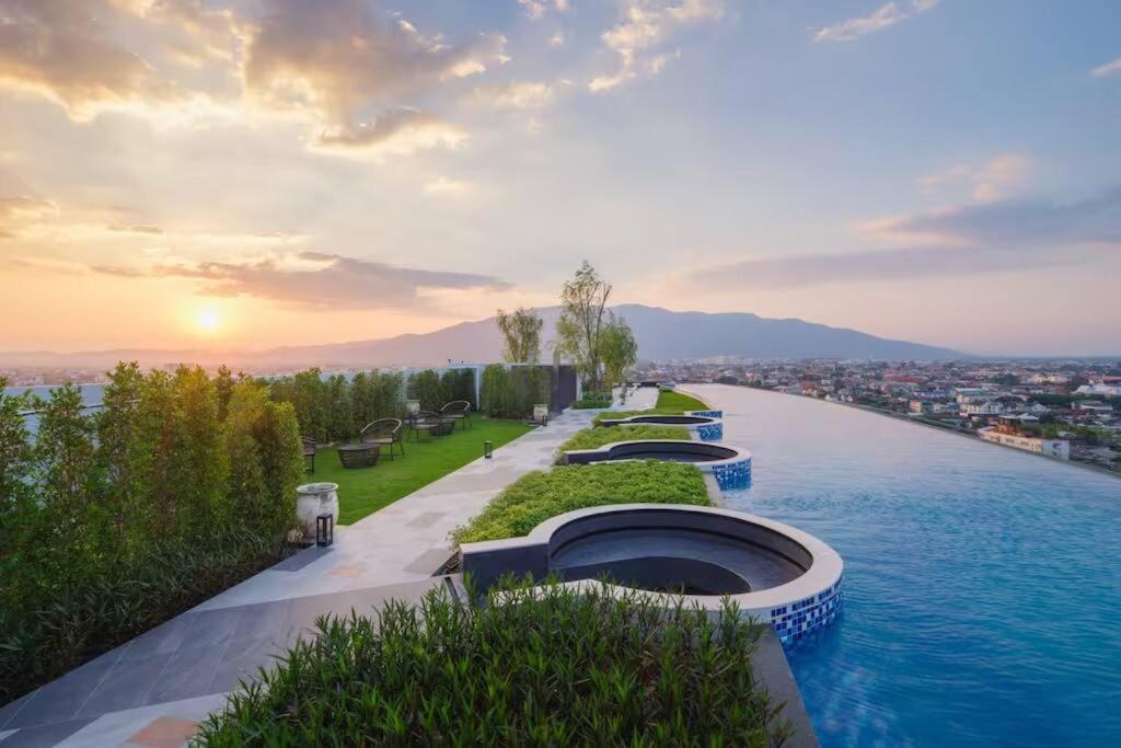 Astra Sky River High Floor,3 Bedrooms 97㎡ 山景房带浴缸 Chiang Mai Bagian luar foto
